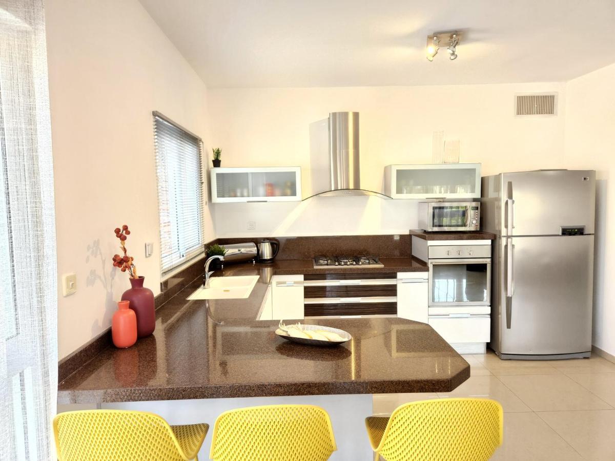 Melony Apartments Al Hyam 埃拉特 外观 照片